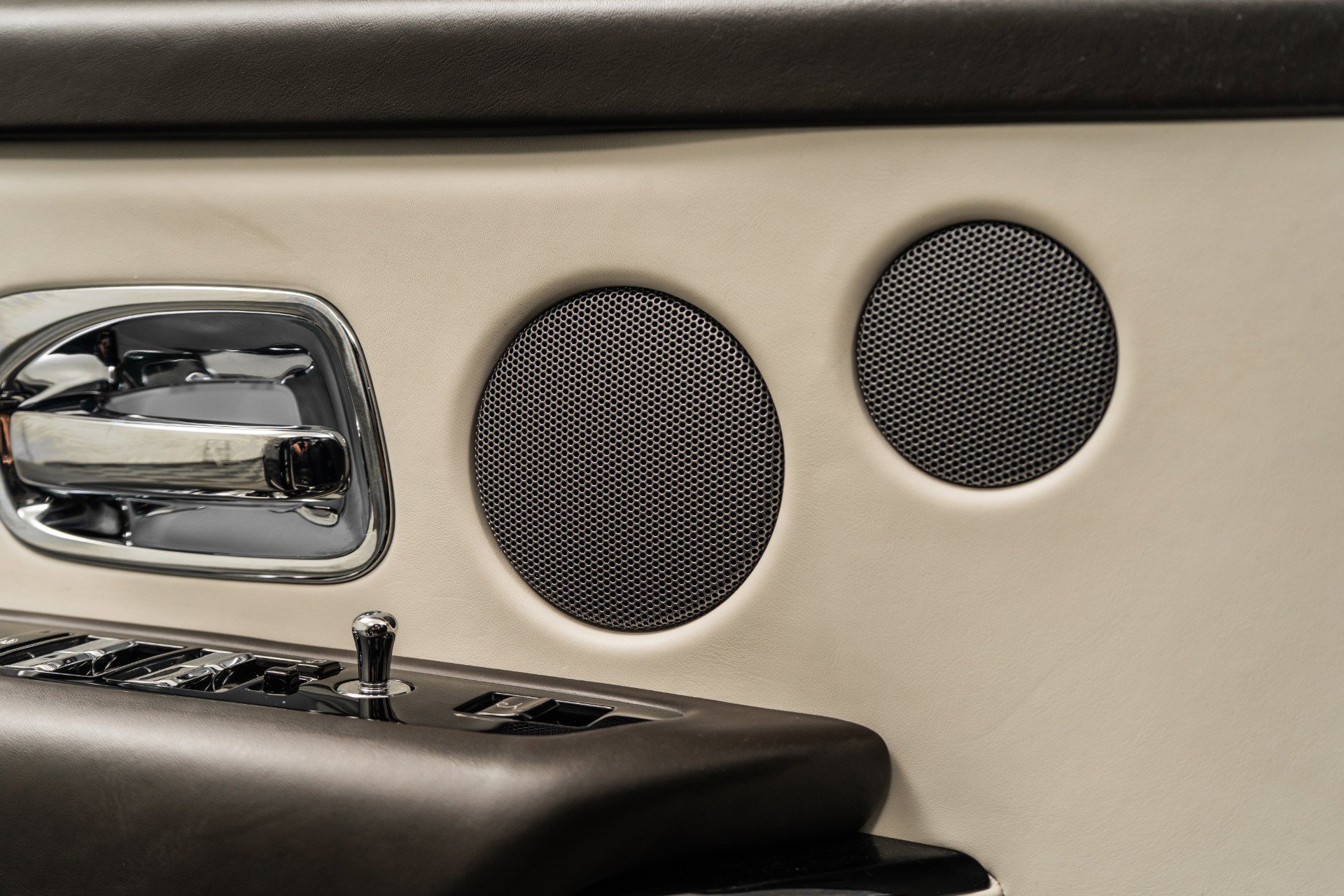 Used 2022 Rolls-Royce Cullinan image 32