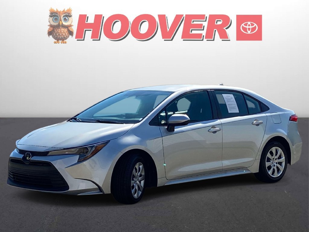 Used 2025 Toyota Corolla LE w/ Convenience Package FWD image 9