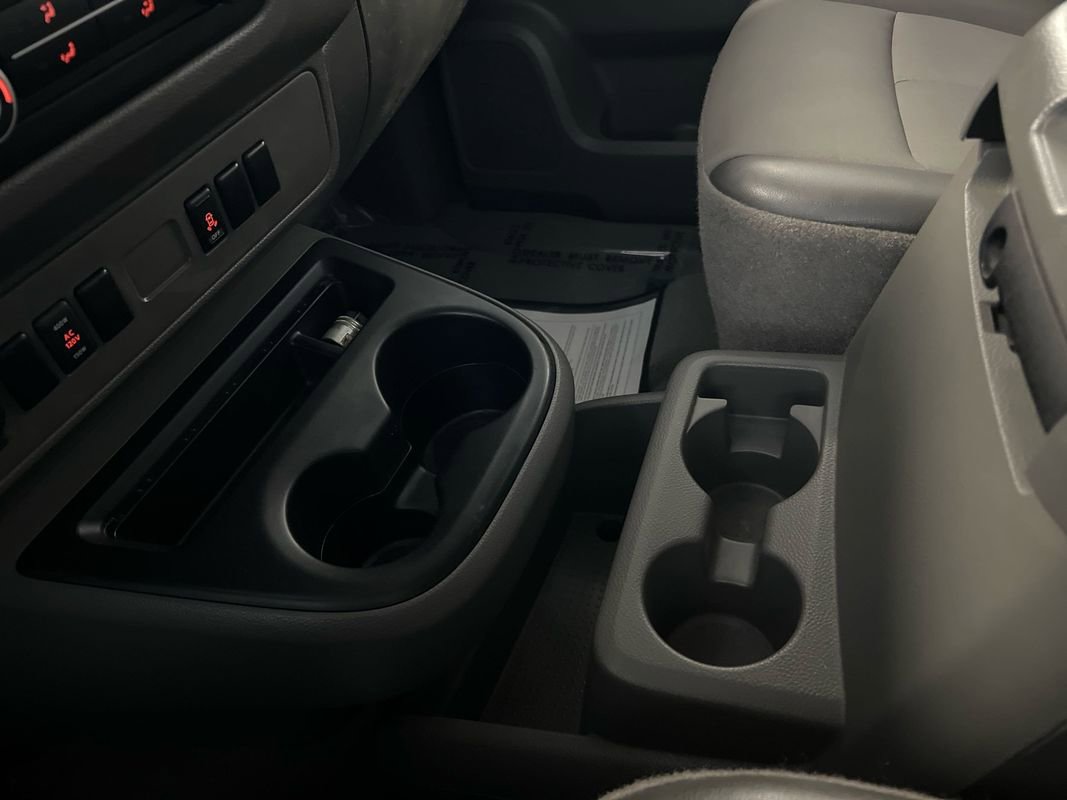 Used 2017 Nissan NV 3500 SV image 82