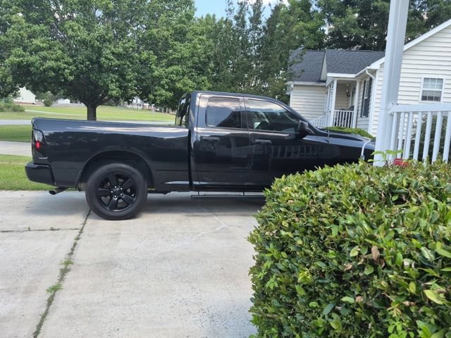 Used 2018 RAM 1500 Express w/ Black Ram 1500 Express Group RWD image 3