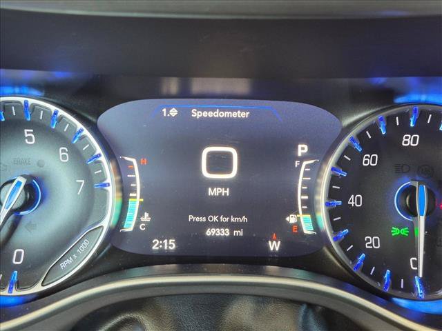 Used 2025 Chrysler Pacifica Select FWD image 9
