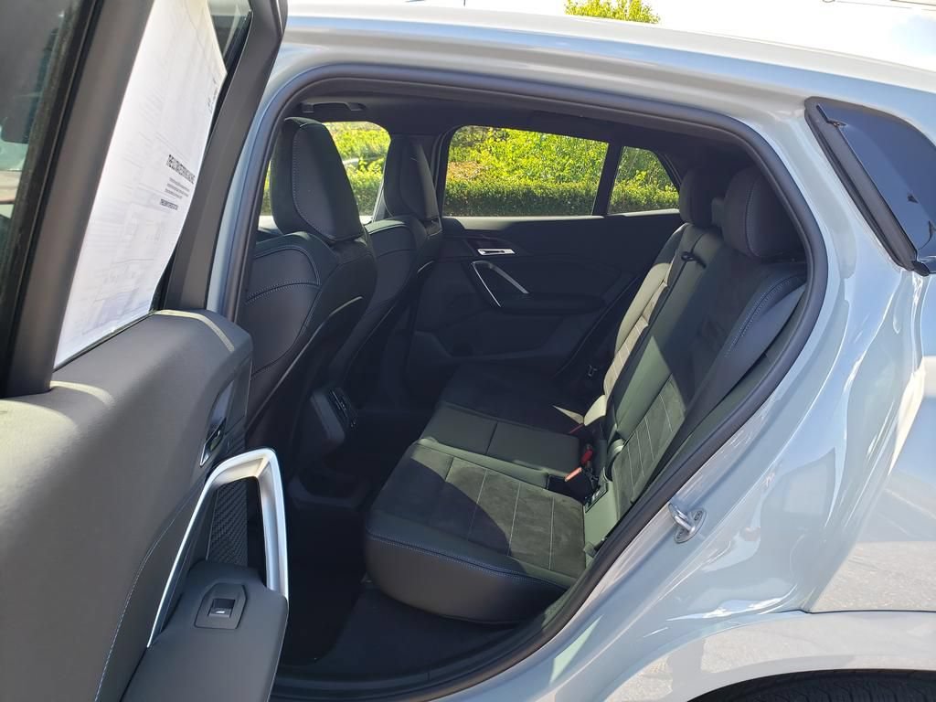 New 2026 BMW X2 xDrive28i w/ Technology Package AWD/4WD image 7
