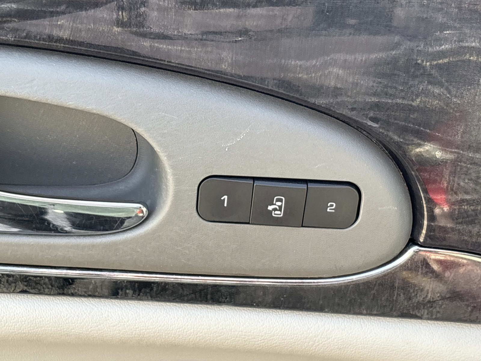 Used 2016 Buick Enclave Premium w/ Experience Buick Package image 13