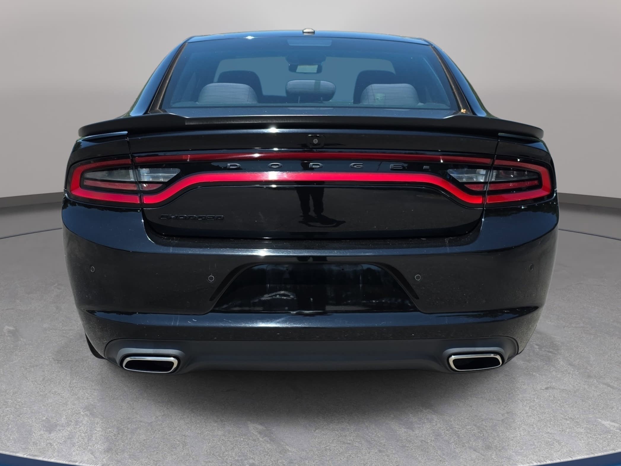 Used 2020 Dodge Charger SXT w/ Blacktop Package RWD image 6