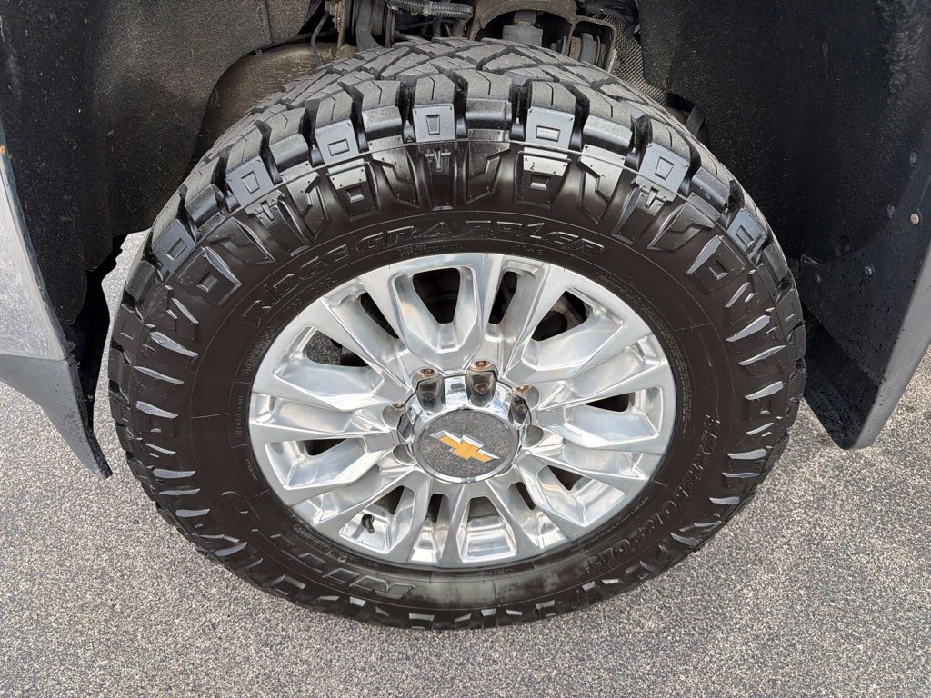 Used 2015 Chevrolet Silverado 2500 LTZ w/ LTZ Plus Package AWD/4WD image 13