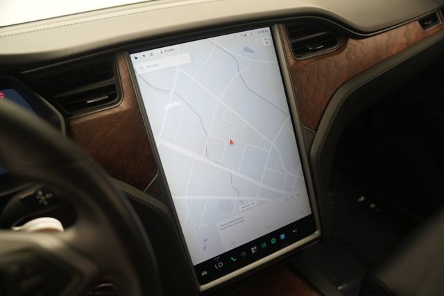 Used 2018 Tesla Model X 75D AWD/4WD image 39