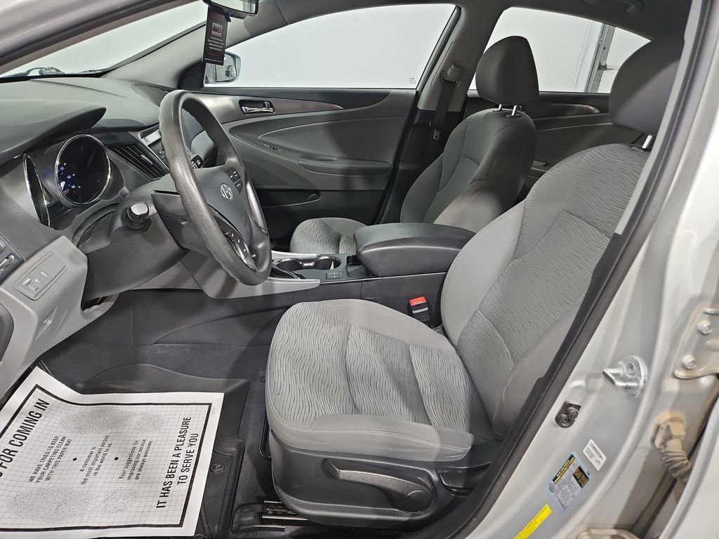 Used 2015 Hyundai Sonata Hybrid FWD image 10