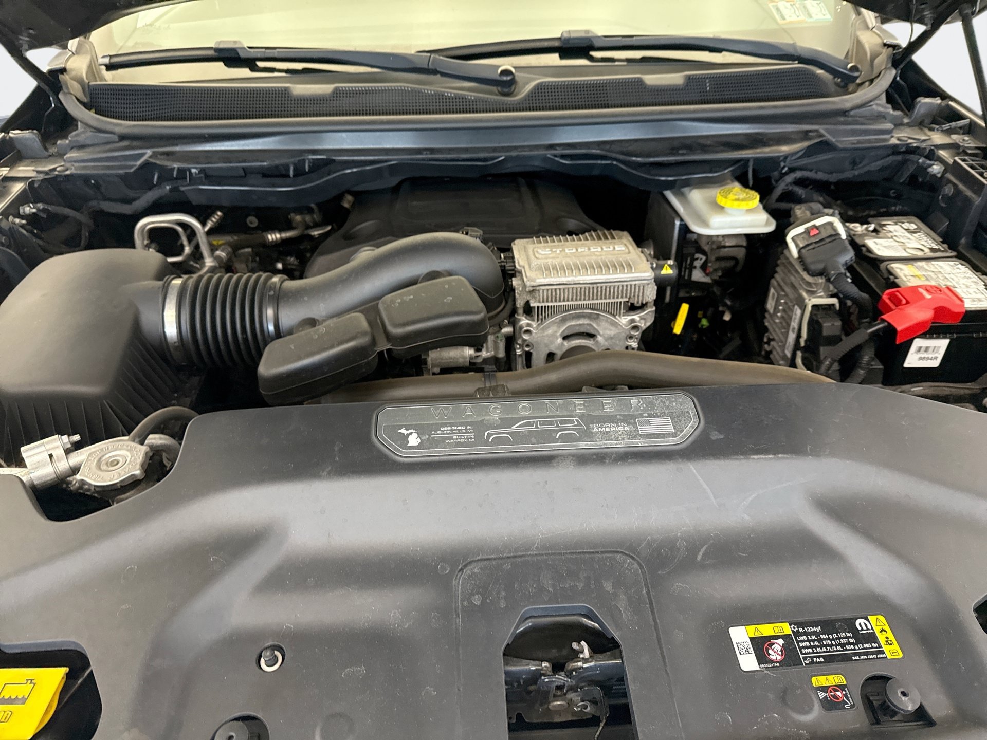 Used 2022 Jeep Wagoneer Series I w/ Premium Group I AWD/4WD image 22