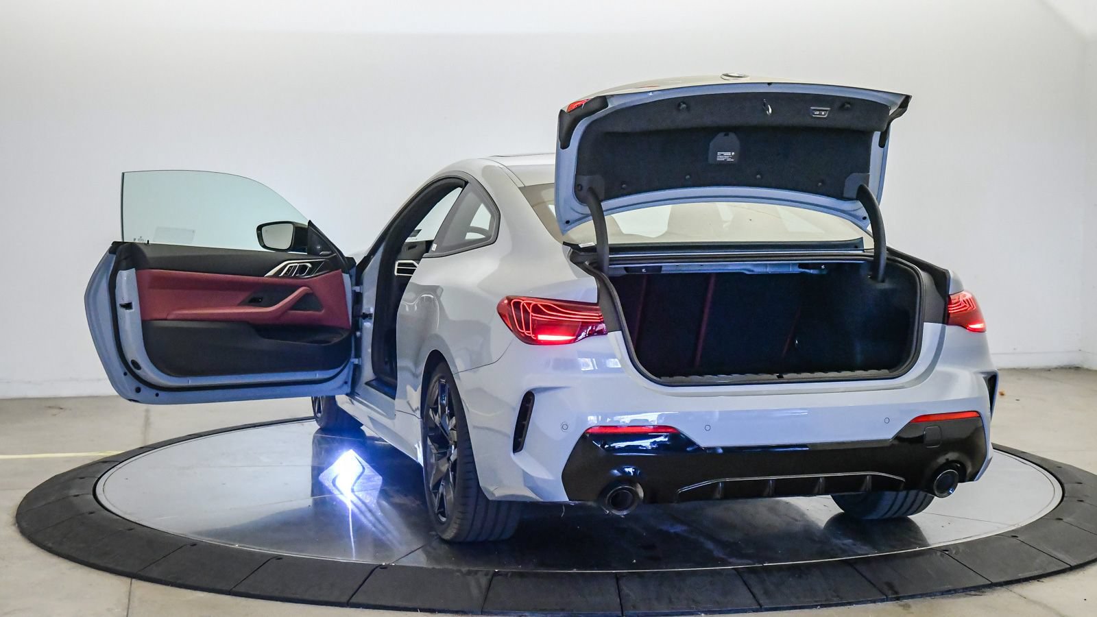 Used 2026 BMW 430i Coupe w/ M Sport Package RWD image 26