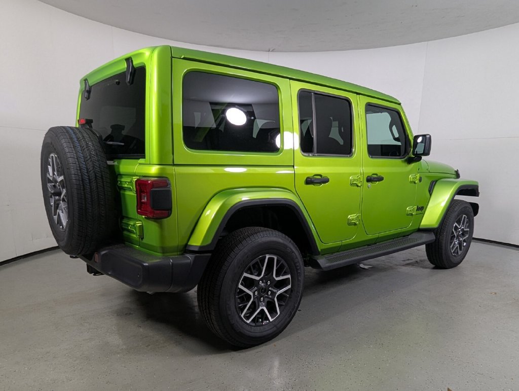New 2026 Jeep Wrangler Unlimited Sahara AWD/4WD image 8