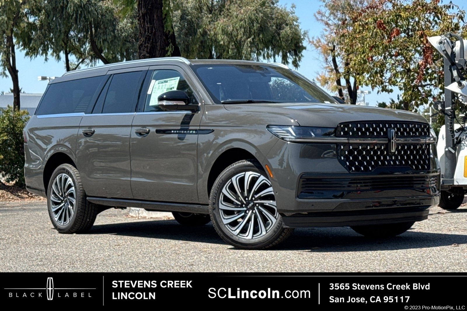 New 2025 Lincoln Navigator L Black Label