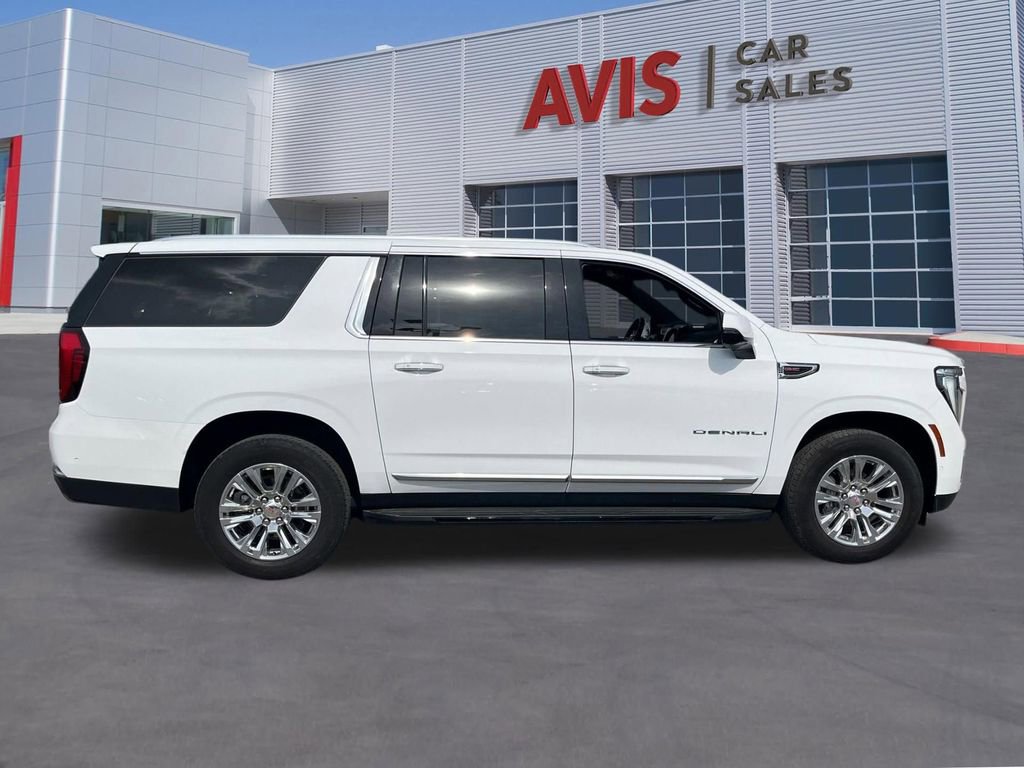 Used 2025 GMC Yukon XL Denali image 5