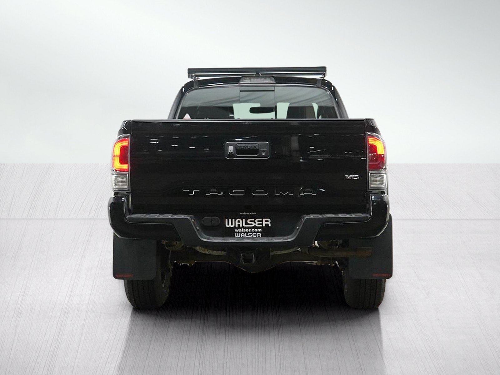 Used 2021 Toyota Tacoma TRD Off-Road AWD/4WD image 4