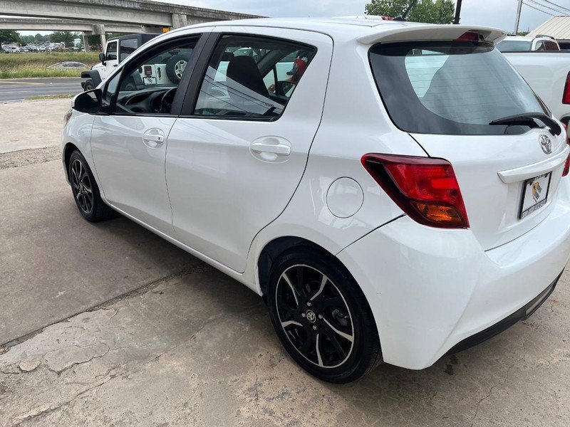 Used 2015 Toyota Yaris SE image 6