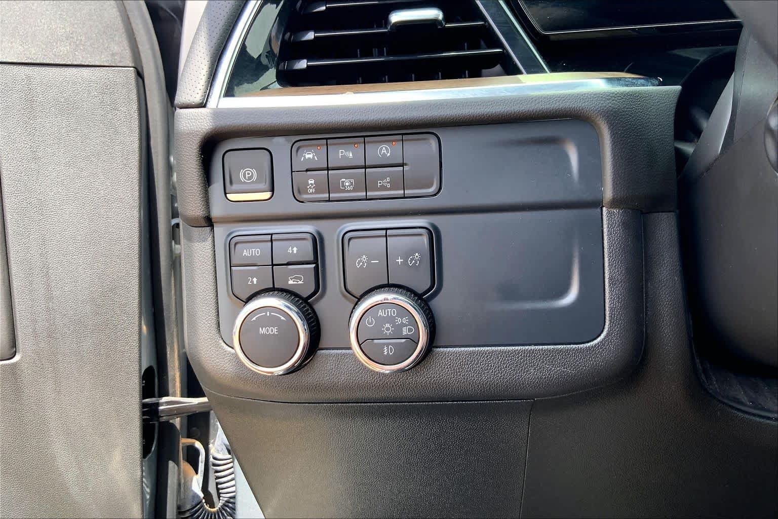 Used 2025 Chevrolet Tahoe High Country AWD/4WD image 70