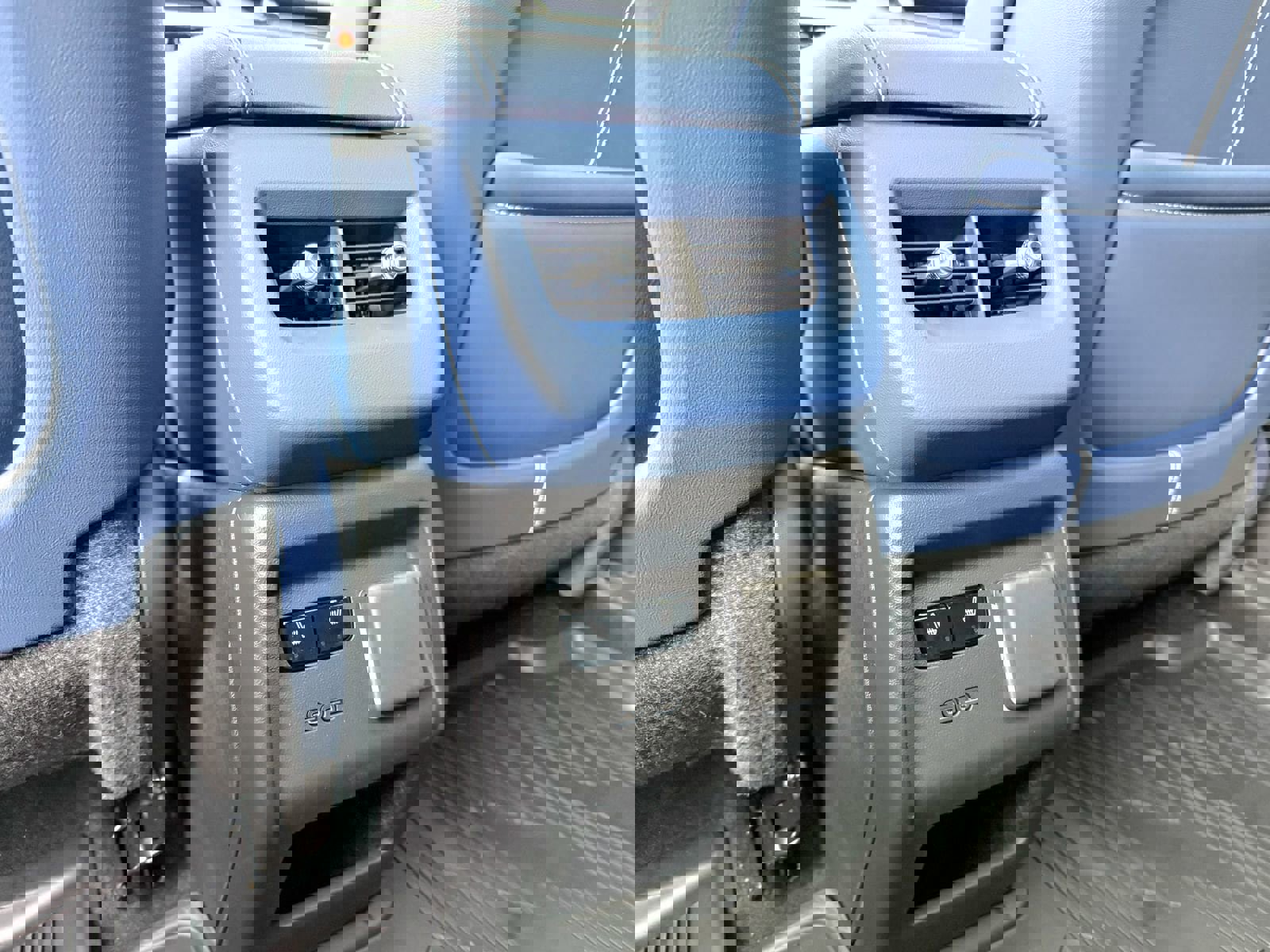 New 2026 Cadillac Optiq Luxury 2 image 46