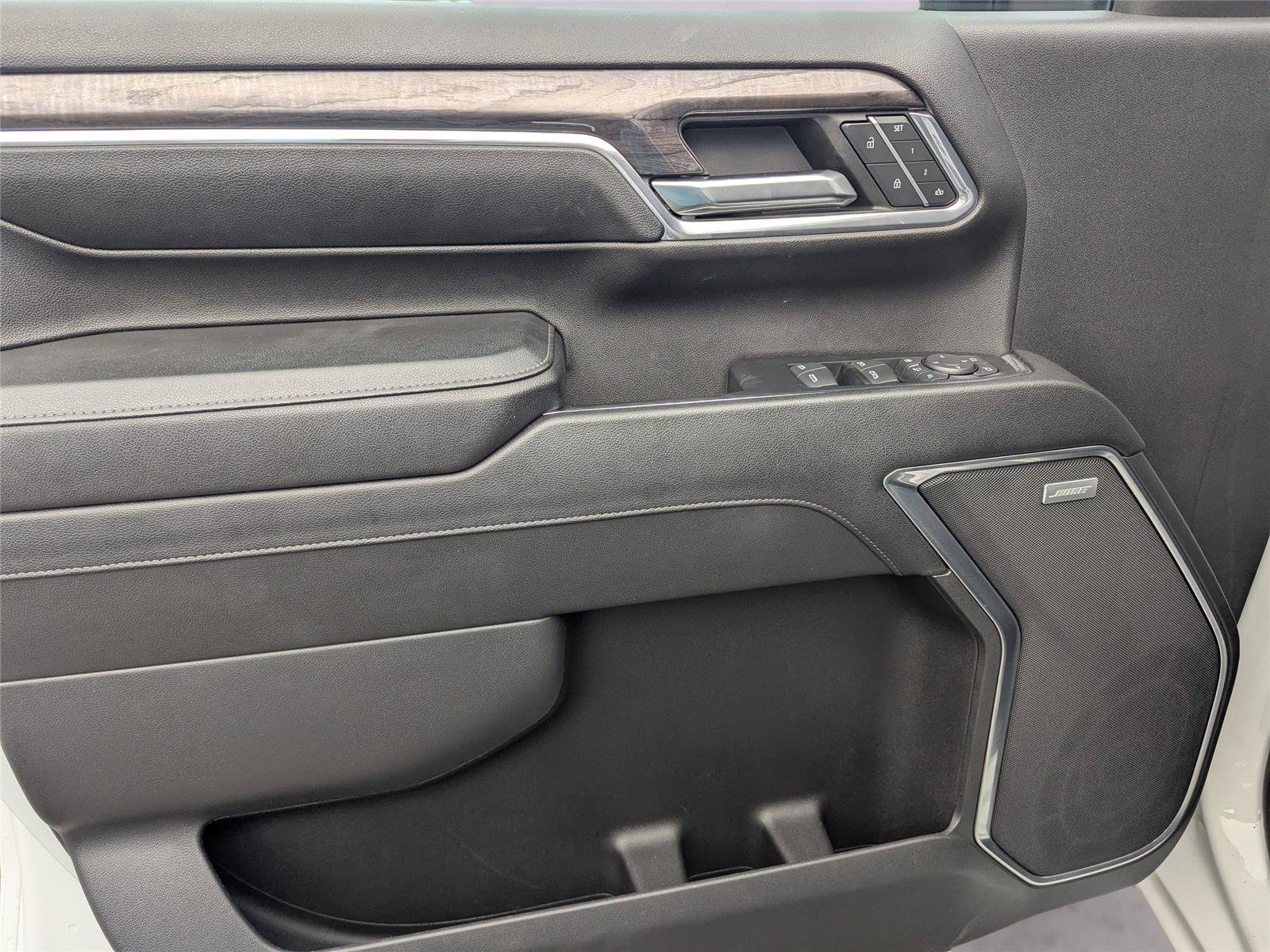 Used 2024 Chevrolet Silverado 2500 LTZ w/ LTZ Convenience Package image 24