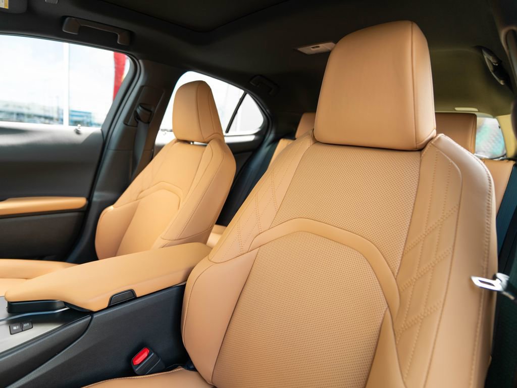 New 2026 Lexus UX 300h AWD image 6