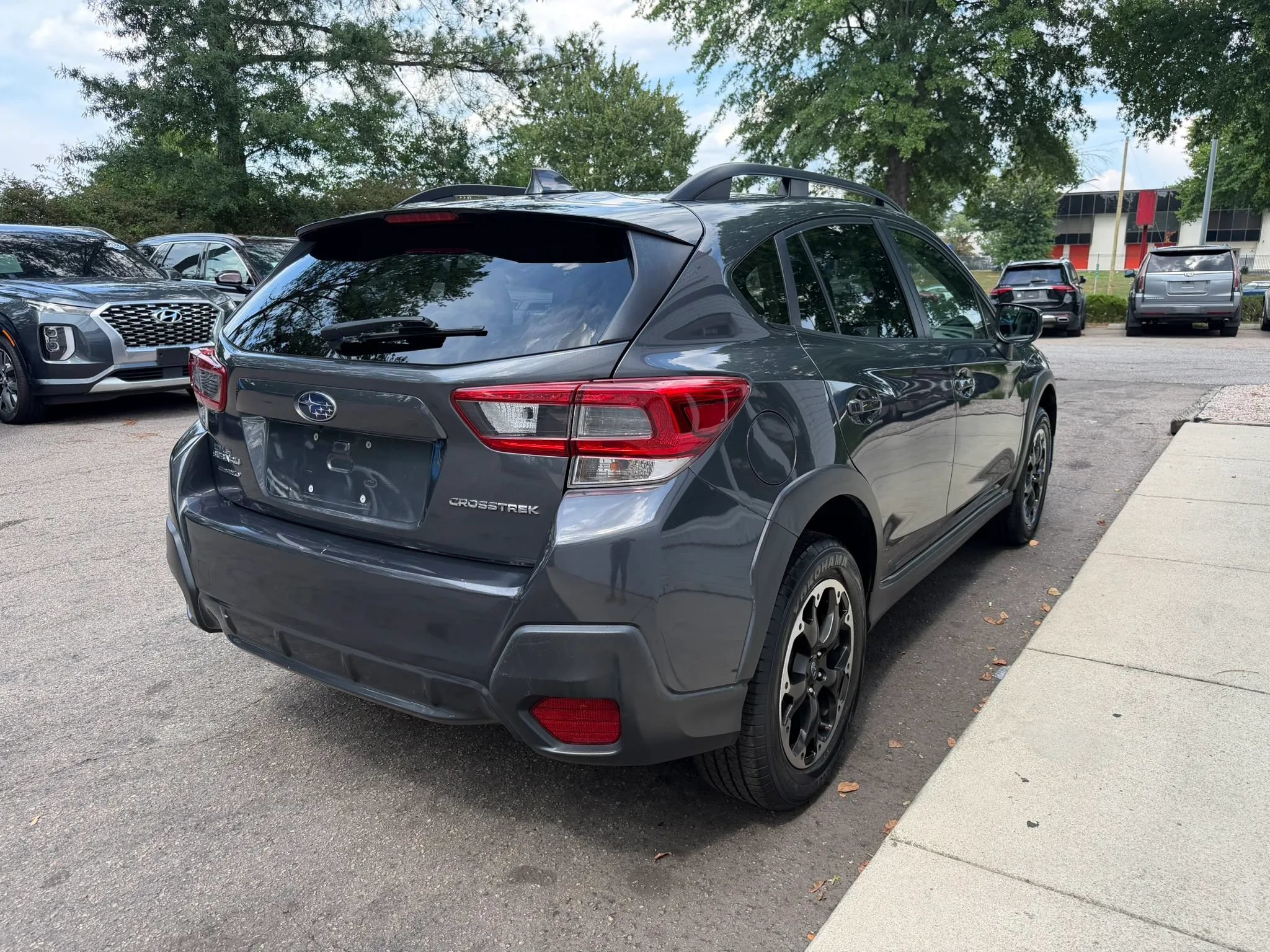 Used 2021 Subaru Crosstrek 2.0i Premium w/ Moonroof Package AWD/4WD image 5