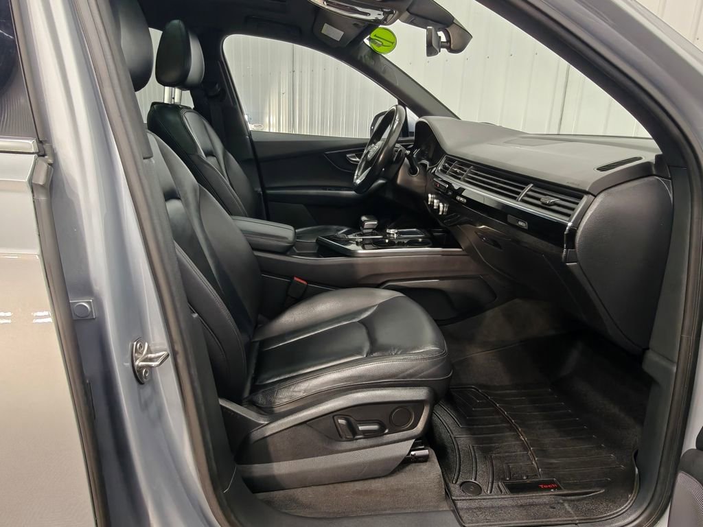 Used 2019 Audi Q7 3.0T Premium Plus w/ Premium Plus Package AWD/4WD image 26