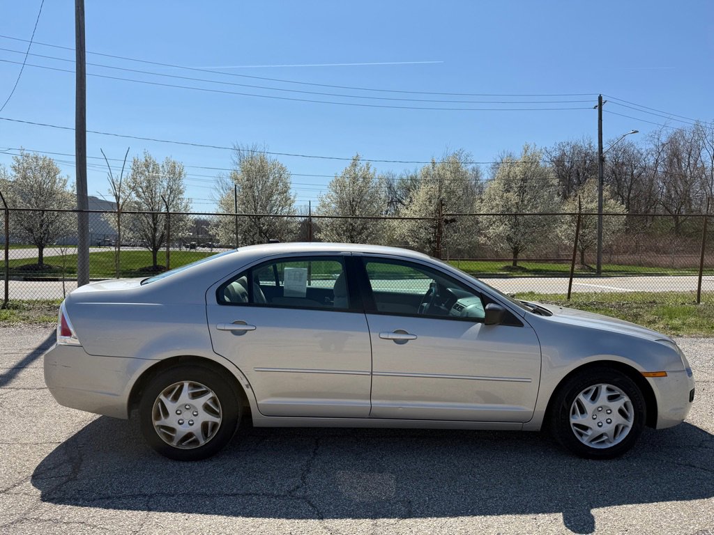 Used 2008 Ford Fusion S image 2