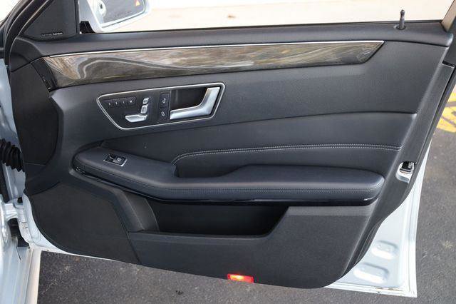 Used 2014 Mercedes-Benz E 350 Sedan image 22