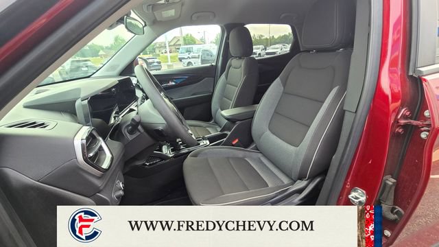 Used 2025 Chevrolet TrailBlazer LT AWD/4WD image 19