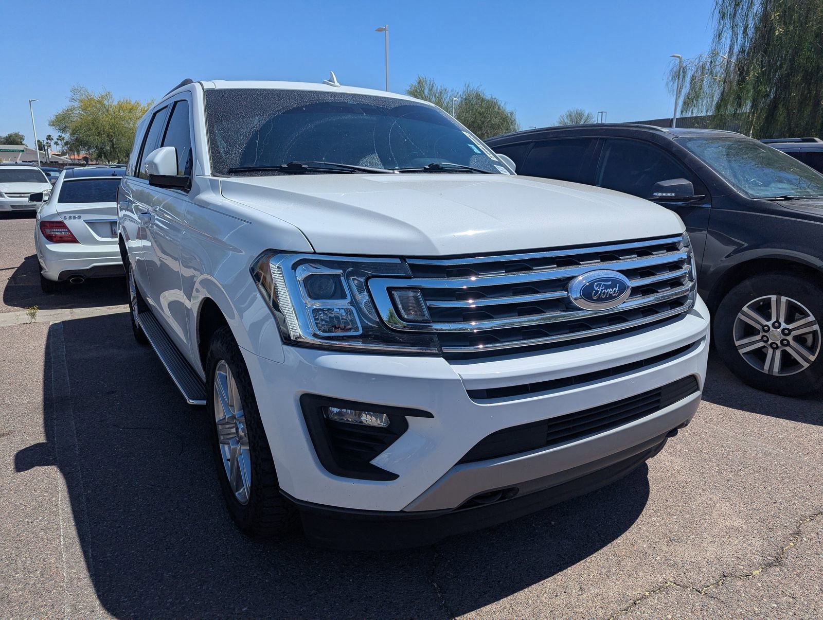 Used 2020 Ford Expedition XLT w/ Equipment Group 202A image 3