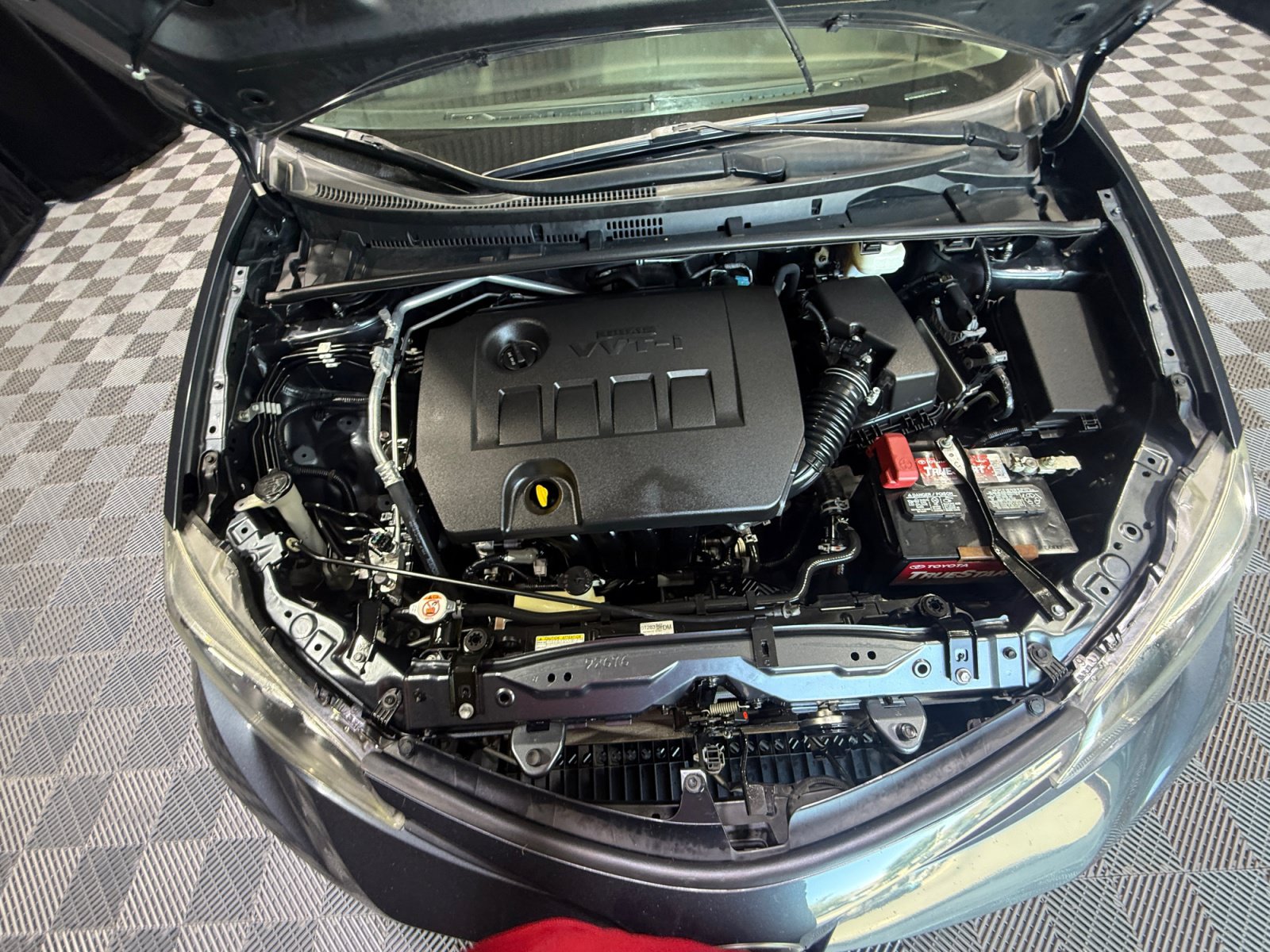 Used 2019 Toyota Corolla SE w/ Carpet Mat Package (TMS) FWD image 21