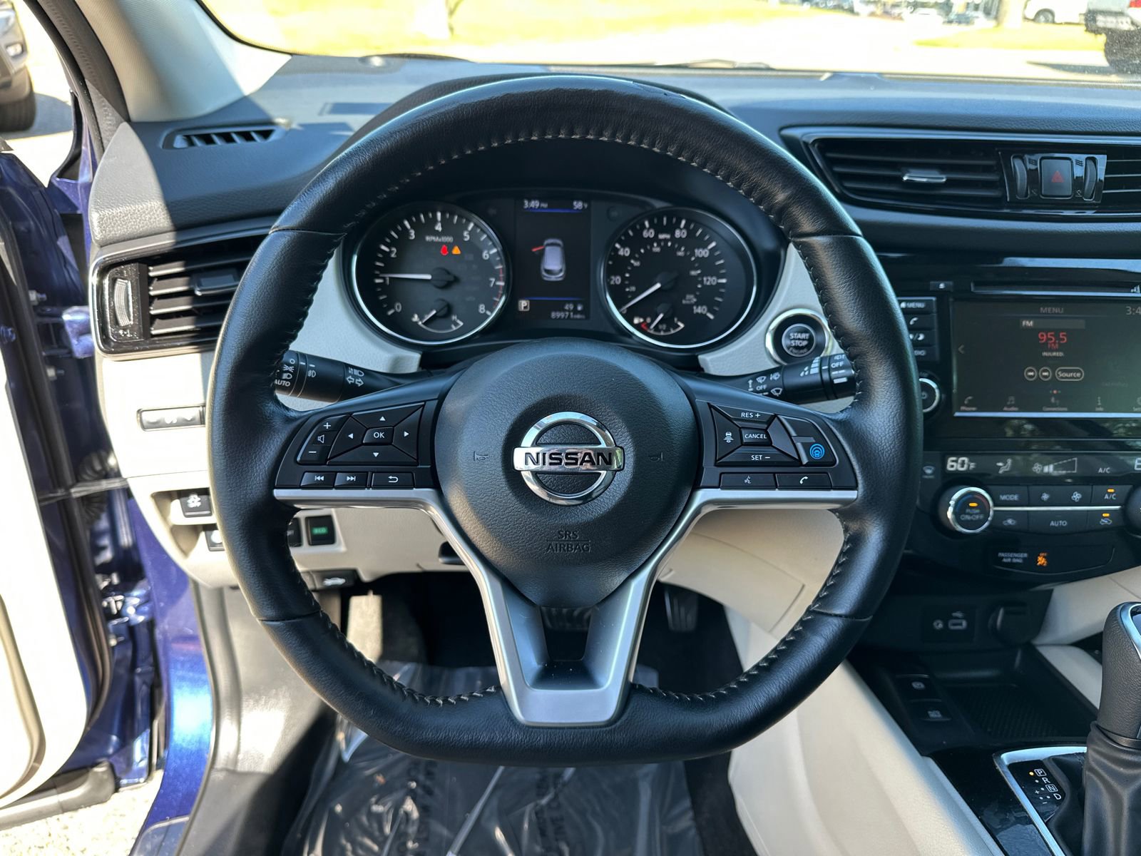 Used 2022 Nissan Rogue Sport SV w/ Technology Package image 21