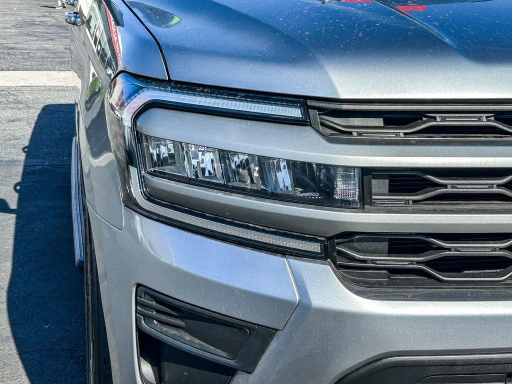 Used 2024 Ford Expedition Max XLT AWD/4WD image 5