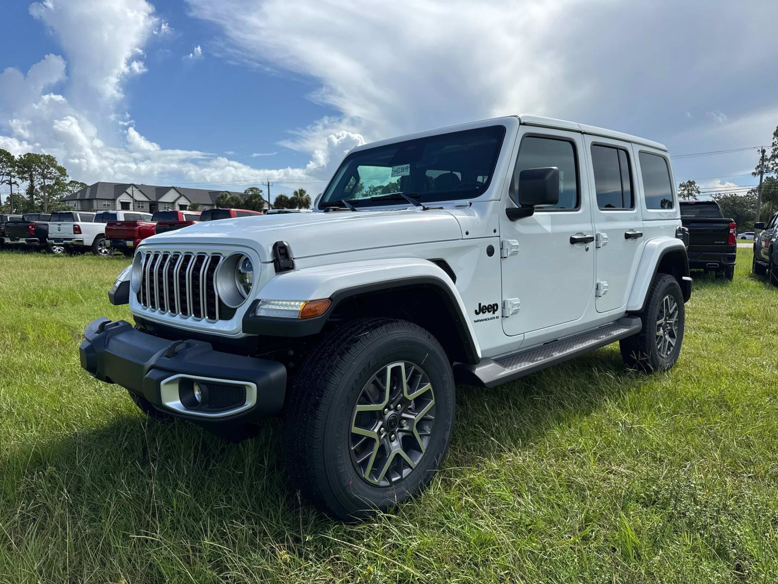 New 2025 Jeep Wrangler Unlimited Sahara AWD/4WD image 7