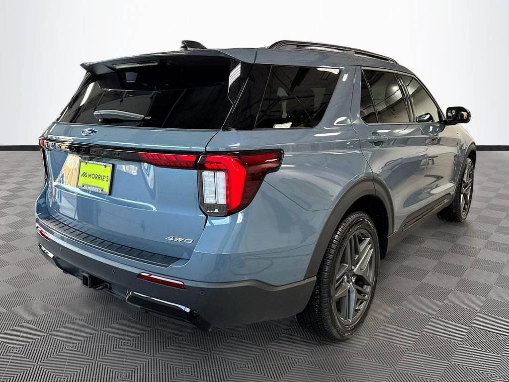 Used 2025 Ford Explorer ST-Line w/ Premium Package image 4