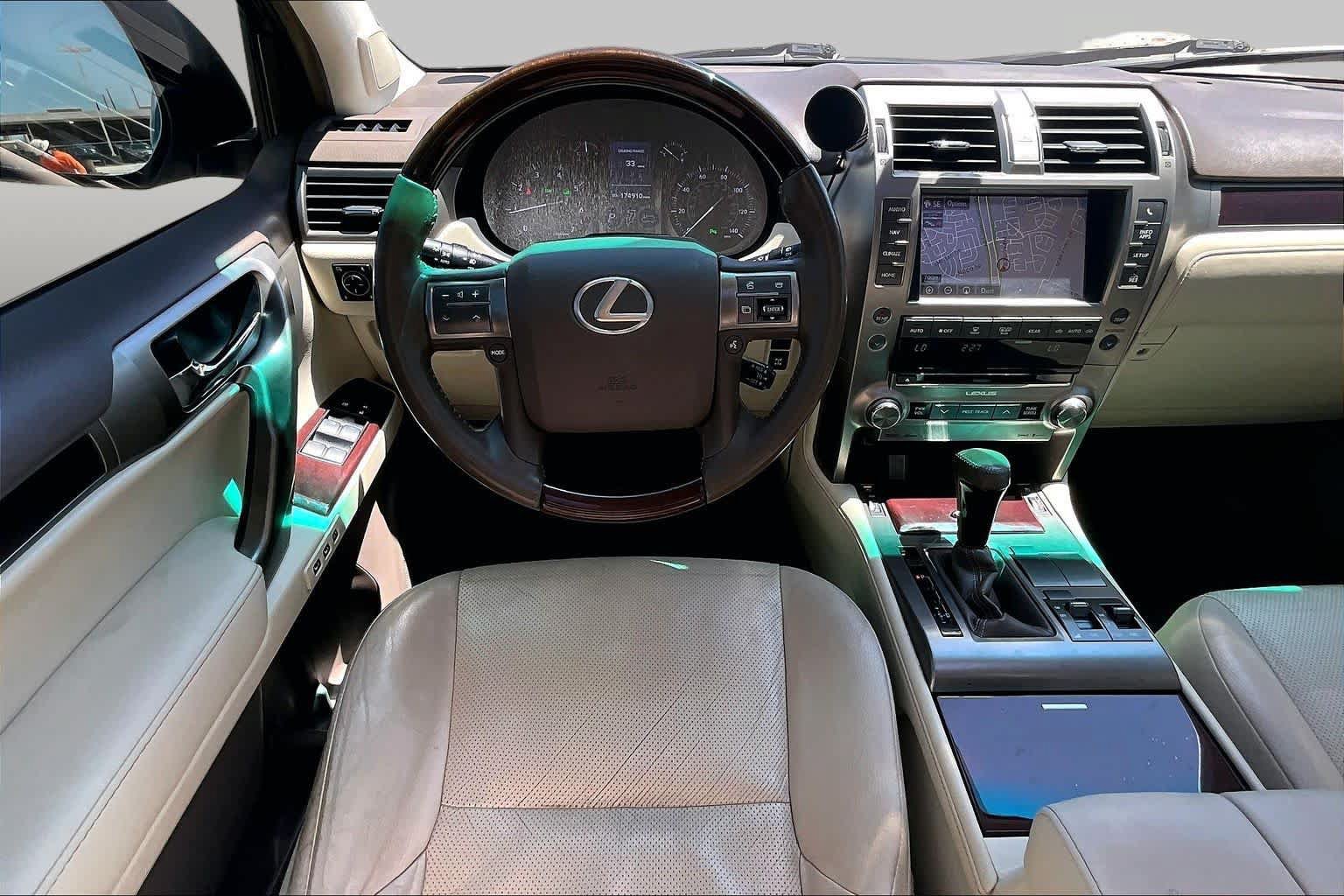 Used 2015 Lexus GX 460 w/ Premium Package AWD/4WD image 6