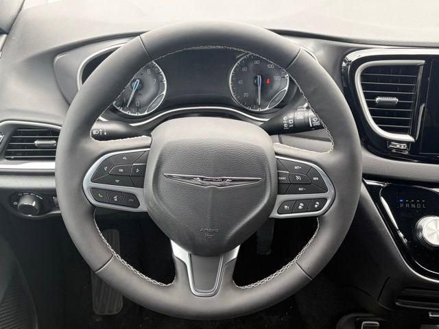 New 2026 Chrysler Voyager LX image 35