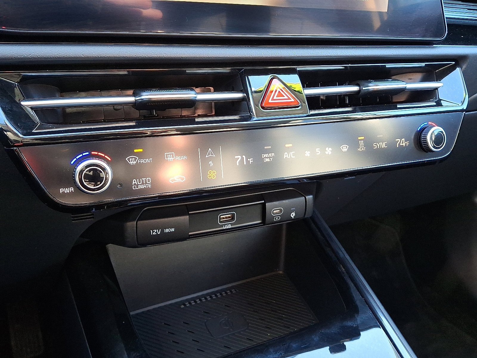 Used 2024 Kia Niro Wind w/ Wind Preserve Package image 15