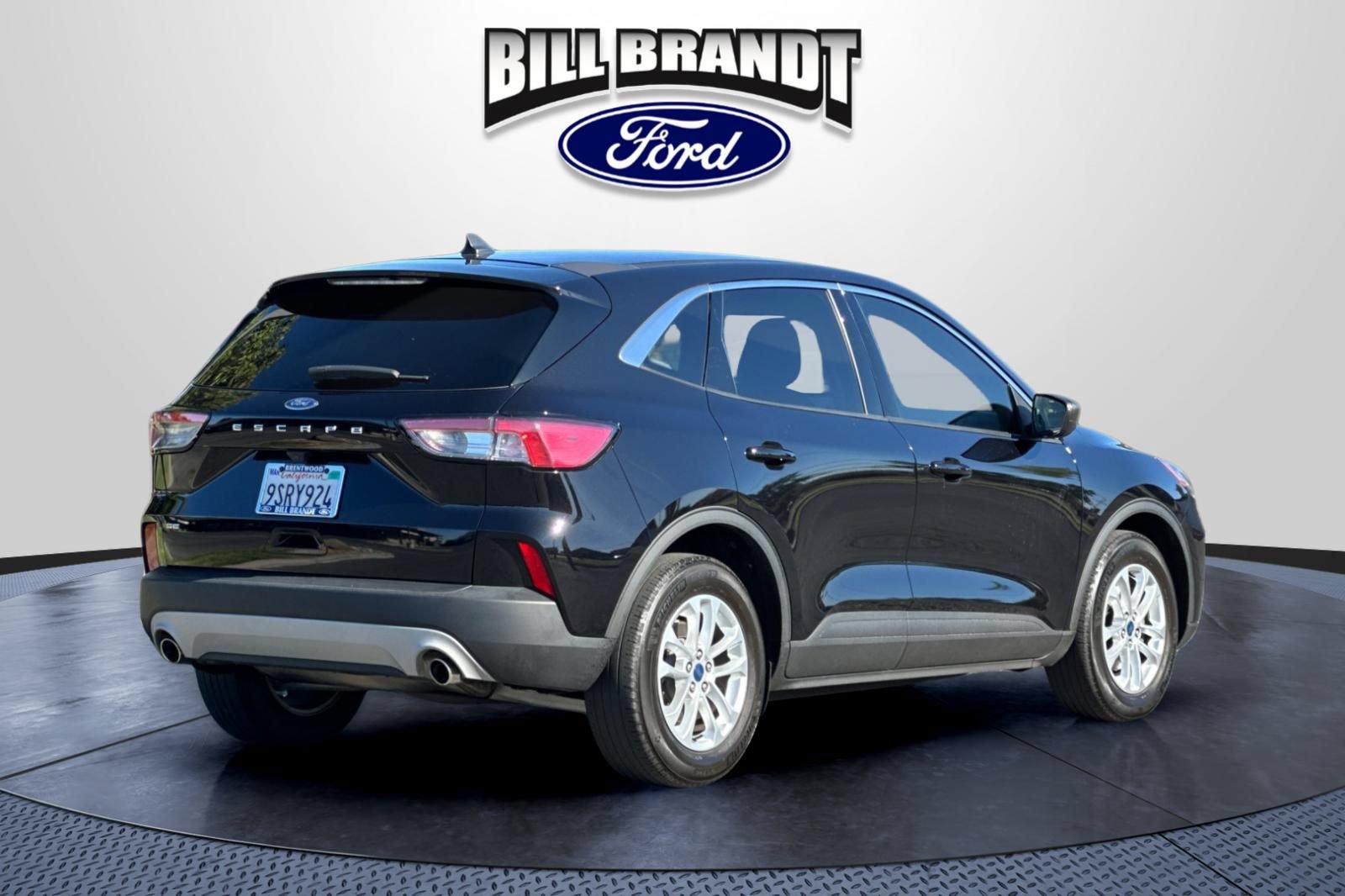 Used 2022 Ford Escape SE FWD image 3