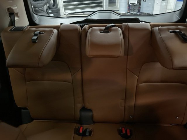 Used 2024 Nissan Pathfinder Platinum image 35