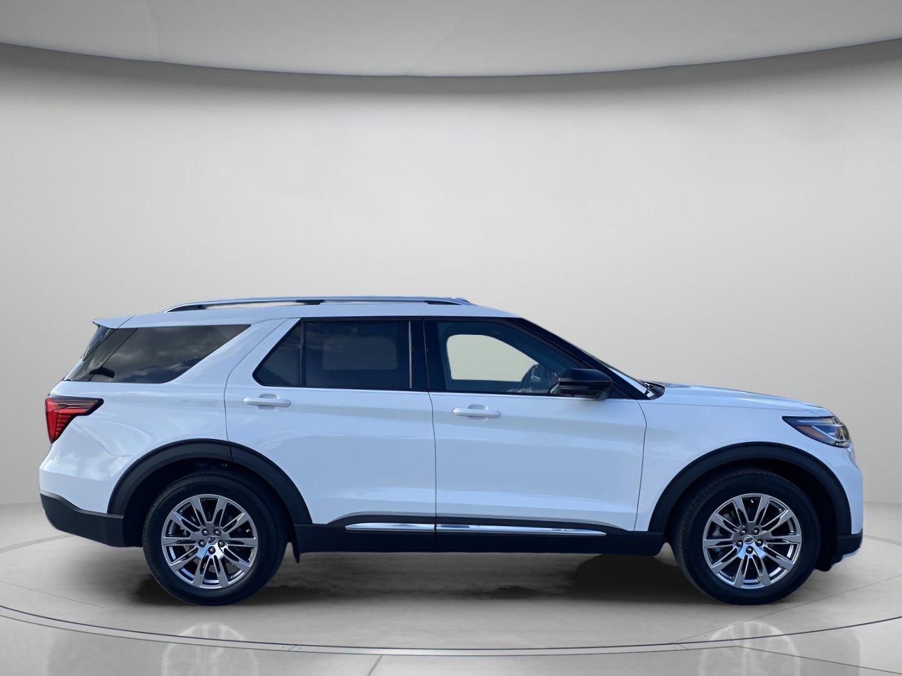 New 2026 Ford Explorer Platinum RWD image 2