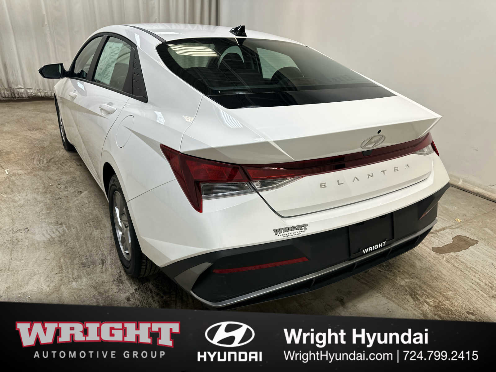 Certified 2025 Hyundai Elantra SE image 4