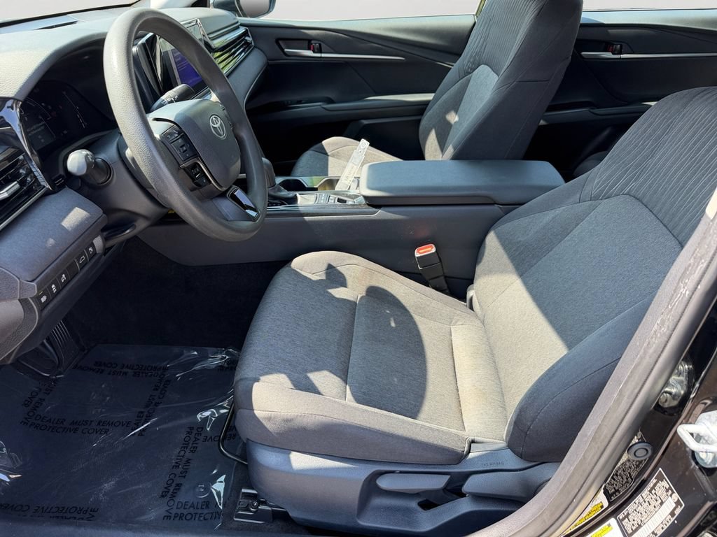 Used 2025 Toyota Camry LE FWD image 24