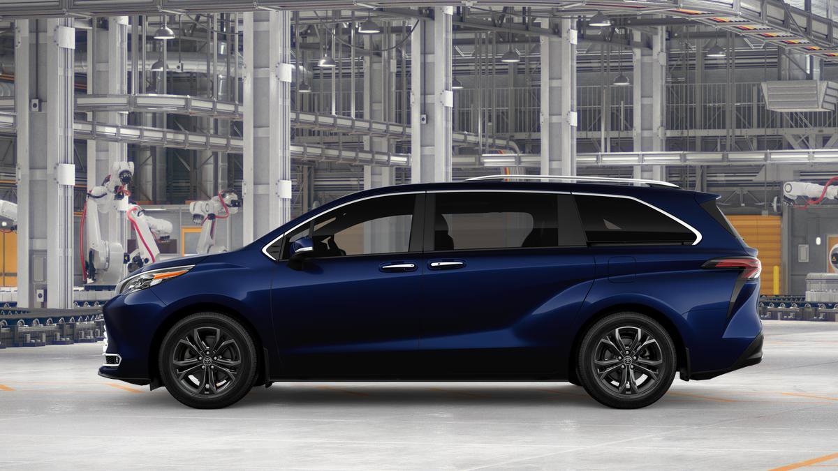 New 2026 Toyota Sienna Platinum image 4
