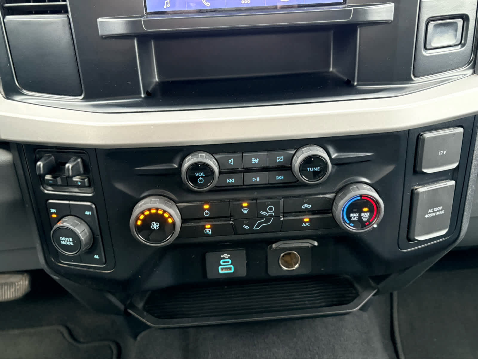 Used 2024 Ford F250 XLT image 19