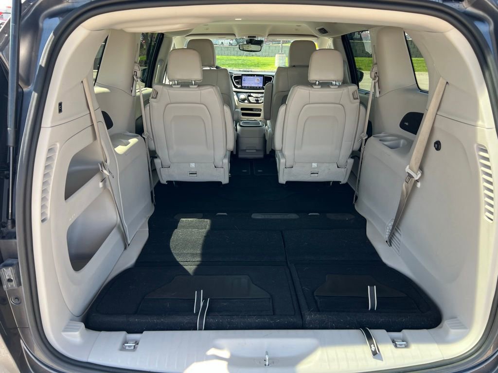 Used 2021 Chrysler Pacifica Touring-L w/ Premium & Safety Sphere Group AWD/4WD image 22