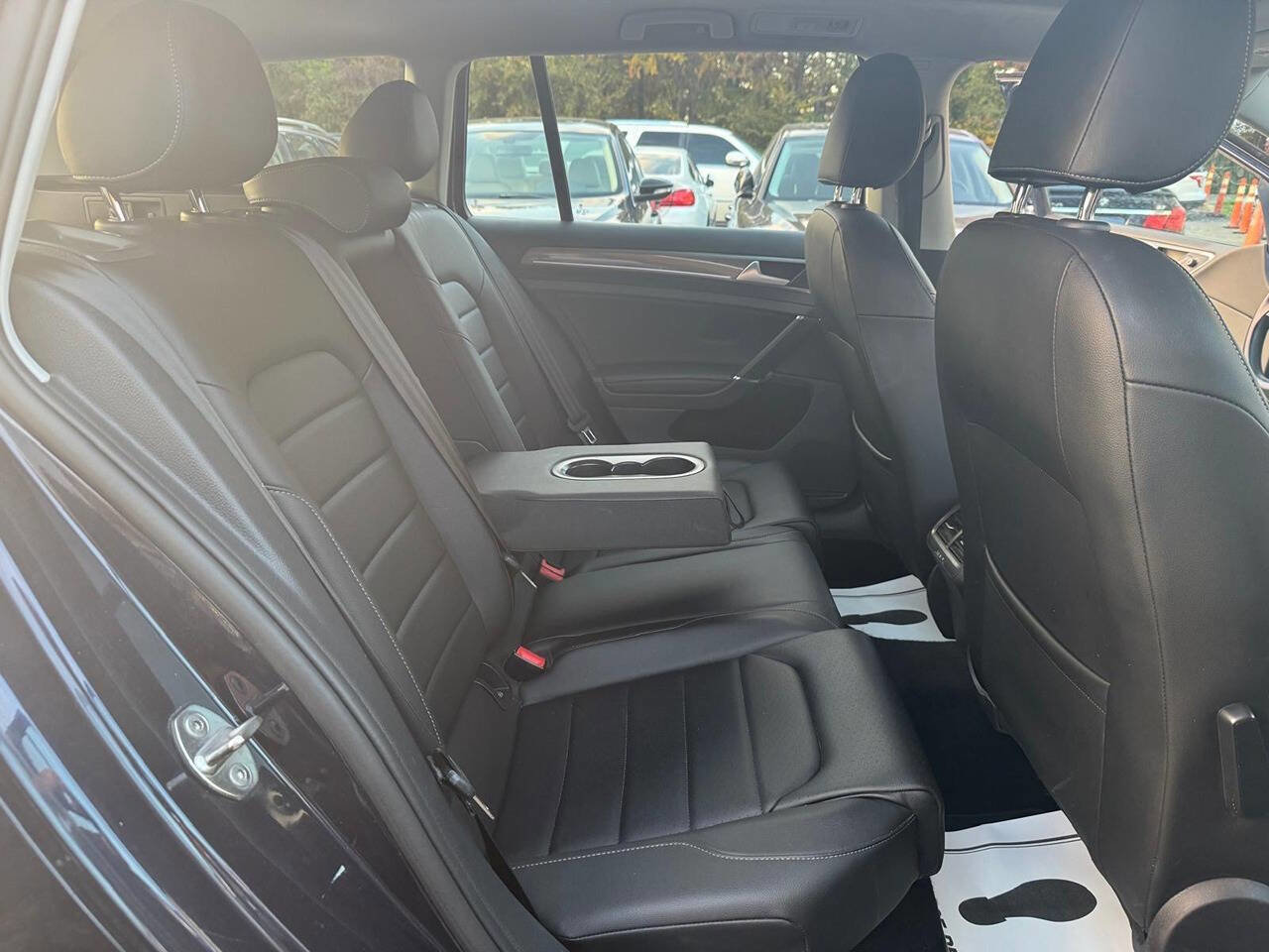 Used 2017 Volkswagen Golf Alltrack SE image 33