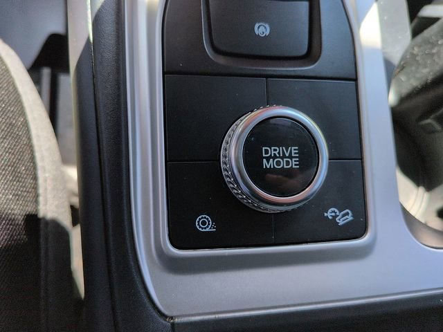 Used 2022 Ford Explorer XLT AWD/4WD image 25