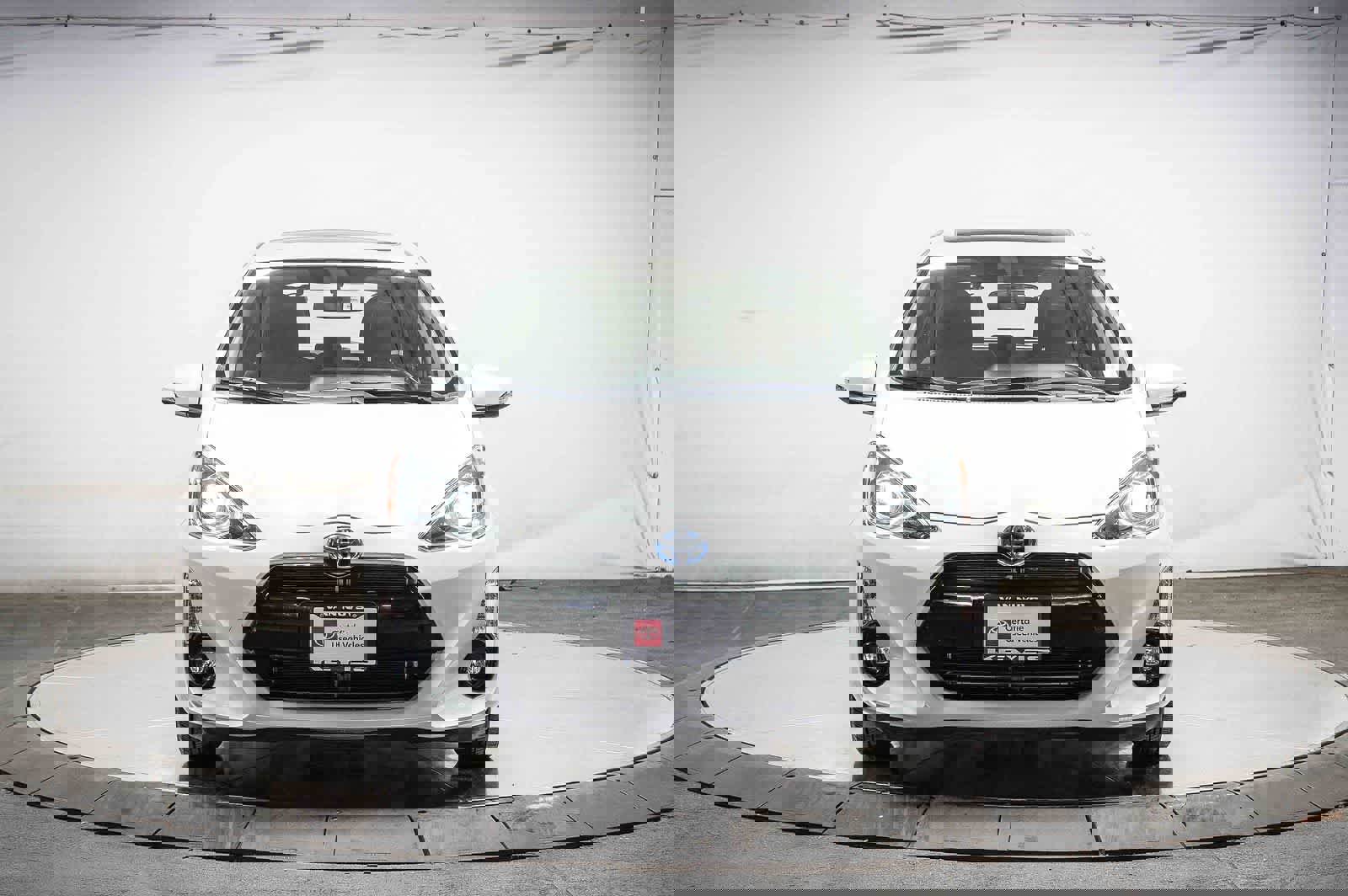 Certified 2016 Toyota Prius C Four image 4