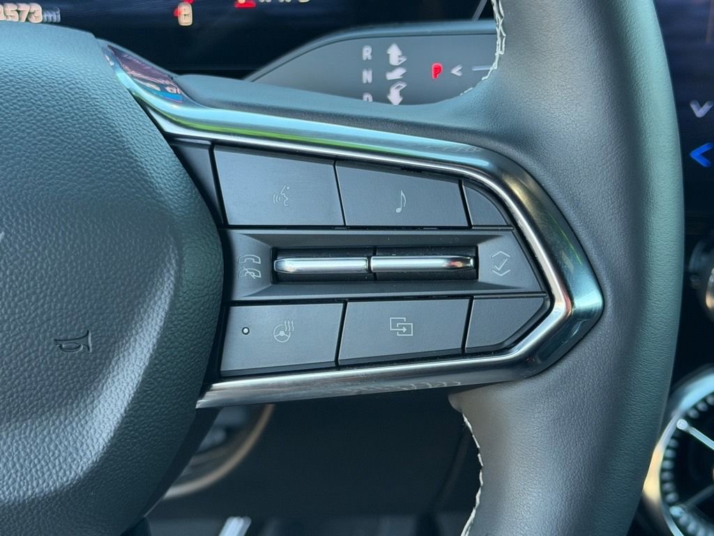 Used 2025 Chevrolet Blazer EV LT image 18