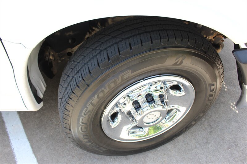 Used 2016 Chevrolet Express 3500 LT w/ LT Preferred Equipment Group RWD image 31