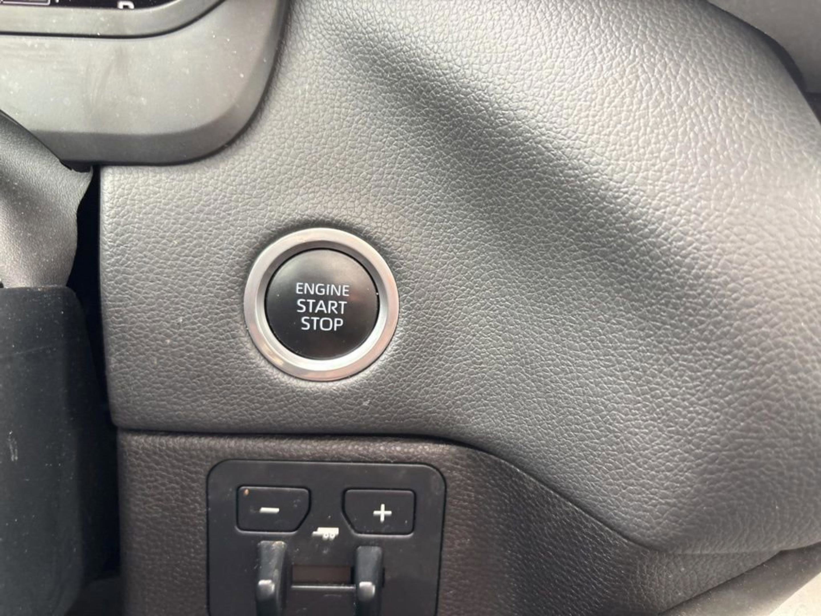 Used 2024 Toyota Tundra Limited w/ Power Package AWD/4WD image 22